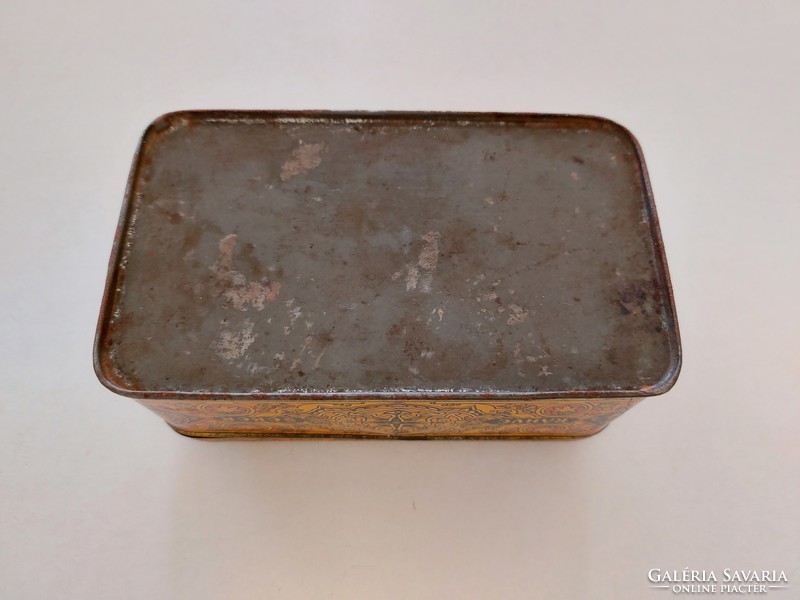 Old metal box with vintage coffee coffee box box