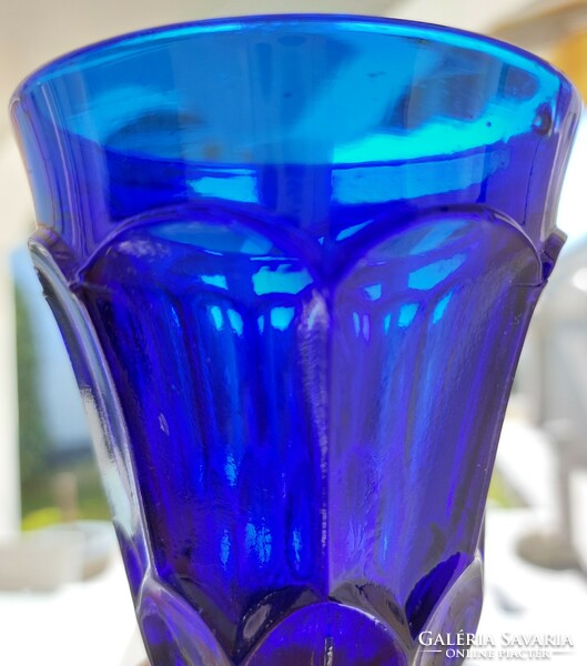 Régi kobaltkék üveg kehely préselt kék díszpohár