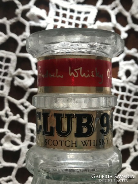 Club 99 whiskey bottle, in undamaged condition. Size: 21x8 cm