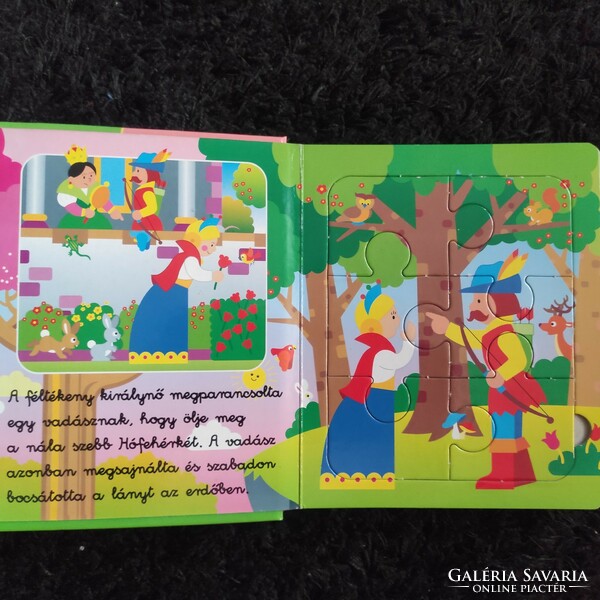 Snow White storybook with 6 puzzle pages