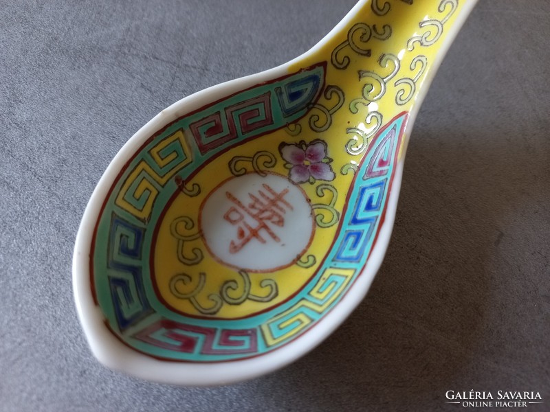Kínai porcelán kanál