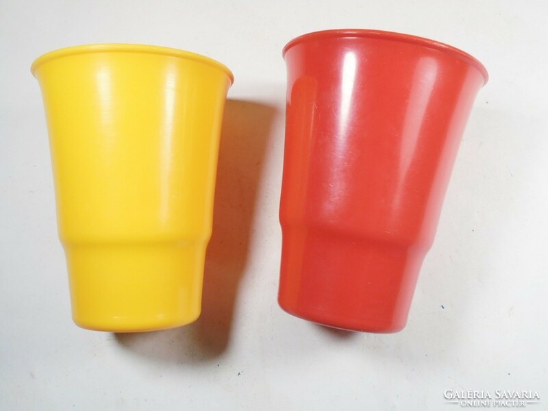 Retro régi sárga, piros műanyag fürdőszoba fogmosó pohár Pille Plaszt 2 db - kb.1970-es évek
