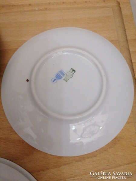 7db Zsolnay porcelán alátét tányérok (Nádor Judit terv)