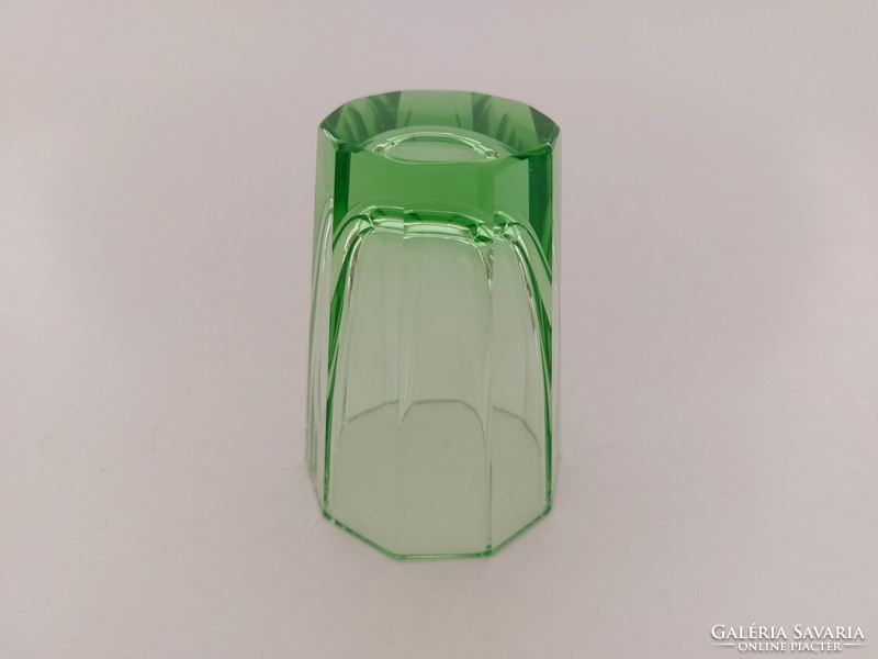 Régi üveg pohár Moser jellegű zöld röviditalos szögletes