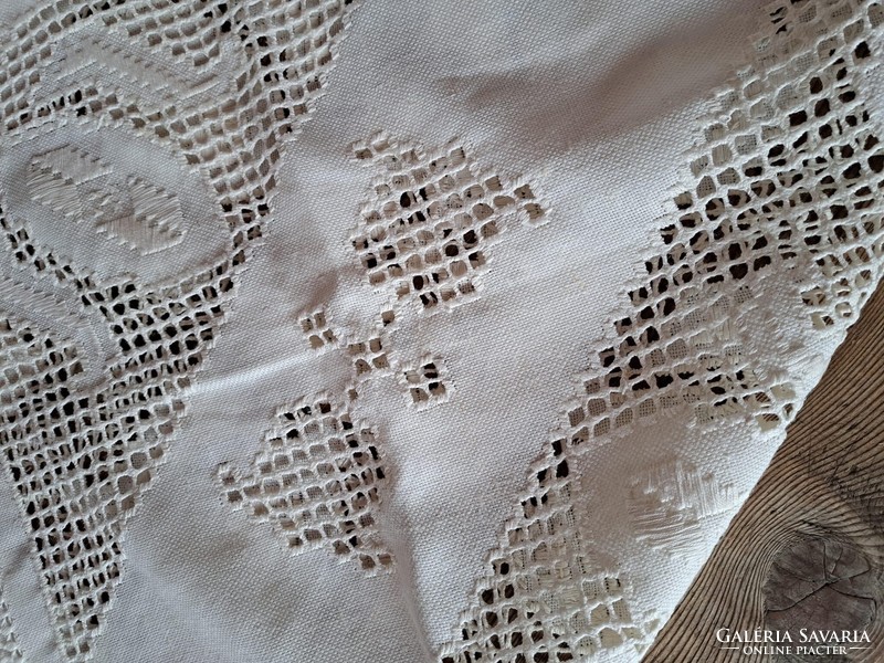 Beautiful tablecloth, 90*90 cm. Cloth