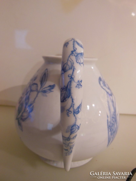 Jug - 1.4 liters - different pattern on the sides - 22 x 15 x 15 cm - porcelain - - perfect