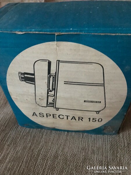 Aspectar 150 slide projector. Functional device, in its original box. It has never been used before.