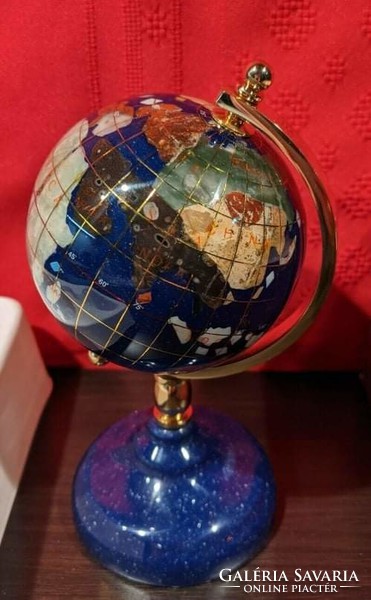 A curiosity! Beautiful mineral and semi-precious stone globe!!! Unique piece