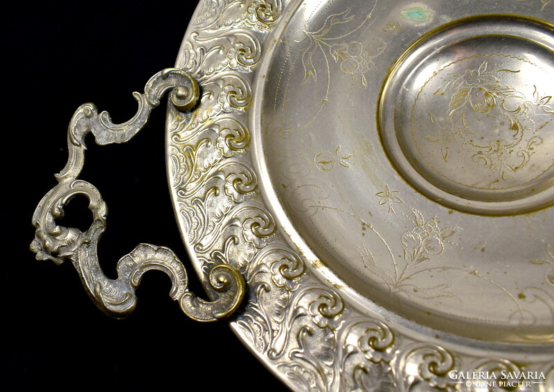 Around 1890 historicizing table centerpiece with putto engraved pattern