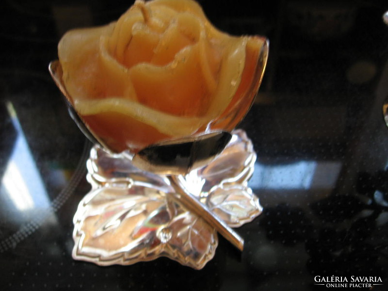 Silver plated small candle holder with rose candle