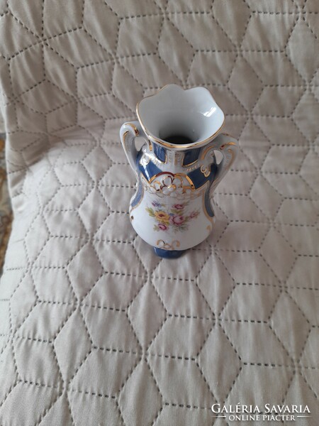 Small vase of porcelain, 14 cm high