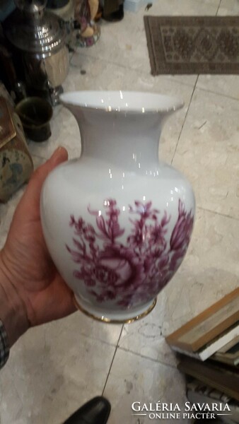 Hollóházi porcelán váza, 16  cm magas, ritkaság.