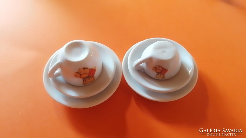 Baby porcelain for a doll house. 64.