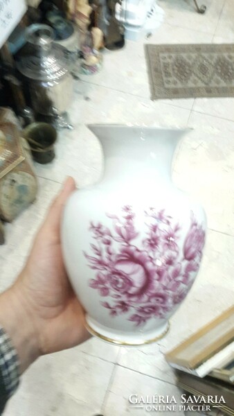 Hollóházi porcelán váza, 16  cm magas, ritkaság.
