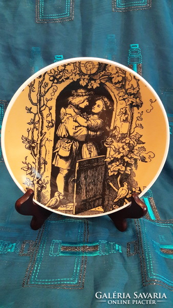 Középkori lovagos, romantikus jelenetes porcelán tányér, falitányér (M3378)
