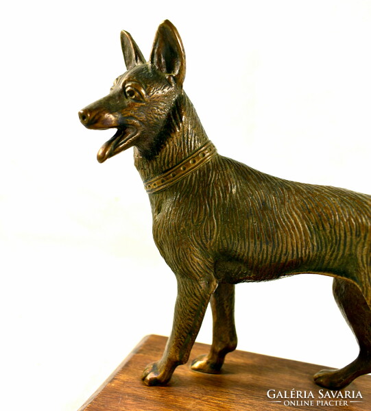 German shepherd dog bronze statue