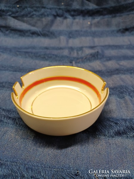 Zsolnay porcelán hamutál