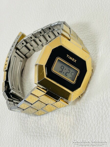 Timex vintage men's watch from the 80s