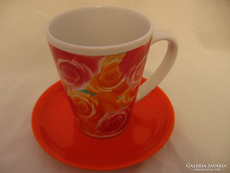 Mug with red rose pattern