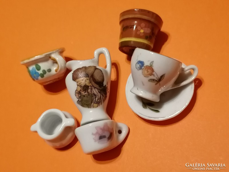 Baby porcelain for a dollhouse 81.