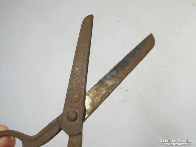 Old iron scissors - total length: 12 cm