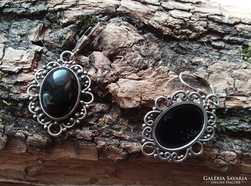 Onyx stone earrings!