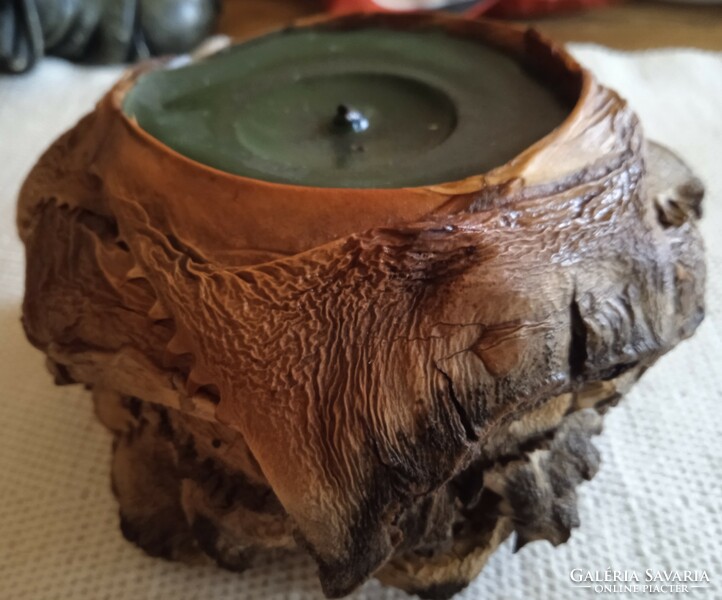 Handmade candle in wood from South Africa