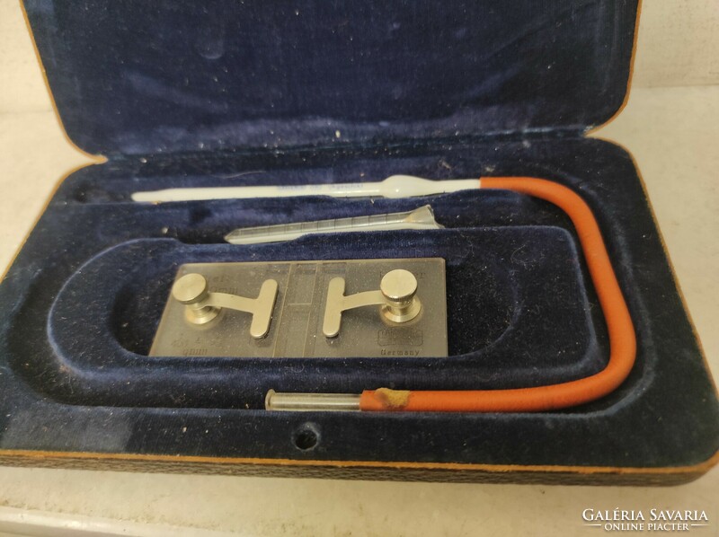 Antik orvosi vértest mérő eszköz doktor készlet szerszám eredeti dobozában hiányos Nr.9 6666