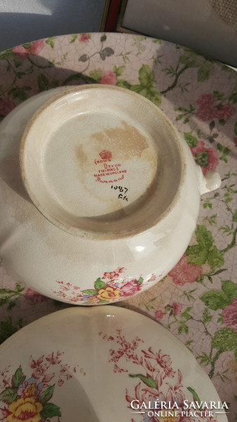 Antique English sauce bowl with lid