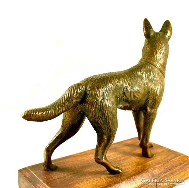 German shepherd dog bronze statue