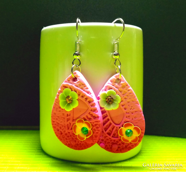 Vidám színes, tavaszt idéző polymer clay (ékszergyurma) Pink Csepp fülbevaló 382