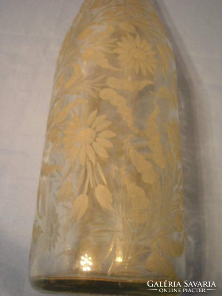U14 is an antique ornament glass rarity made with a month's work, full of artistic polishing