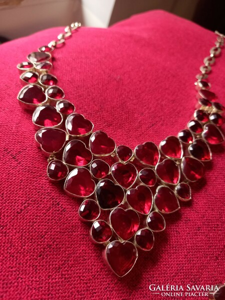 Beautiful silver necklaces with red quartz! A real specialty!