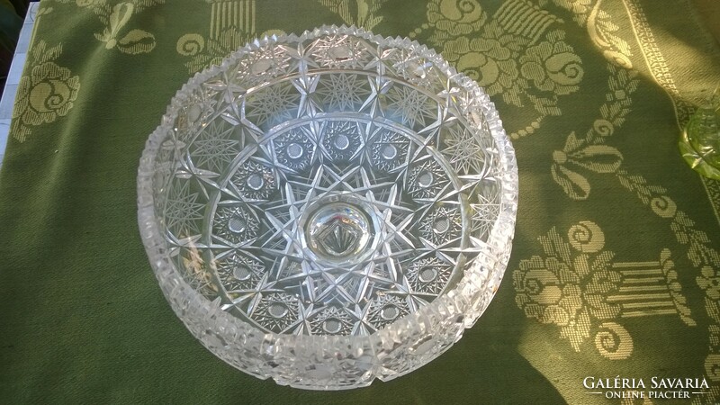 Beautiful pedestal lead crystal serving bowl, flawless, diam. 19 Cm