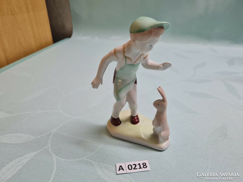 A0218 aquincum boy with bunny 14 cm