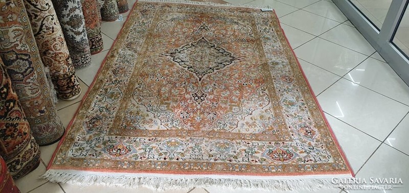Real caterpillar silk 125x195 hand-knotted Persian carpet vf_49