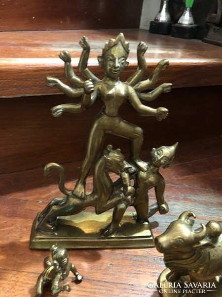 Vishnu statue made of bronze, 22 cm in size, excellent for collectors. Set of 3 pieces