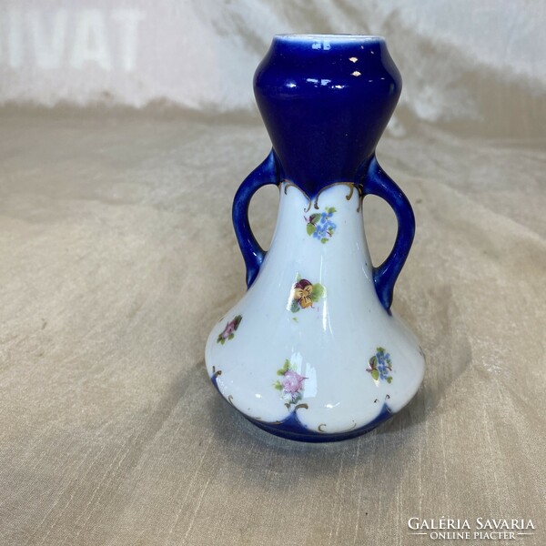 Antik porcelán váza zsáner motívummal
