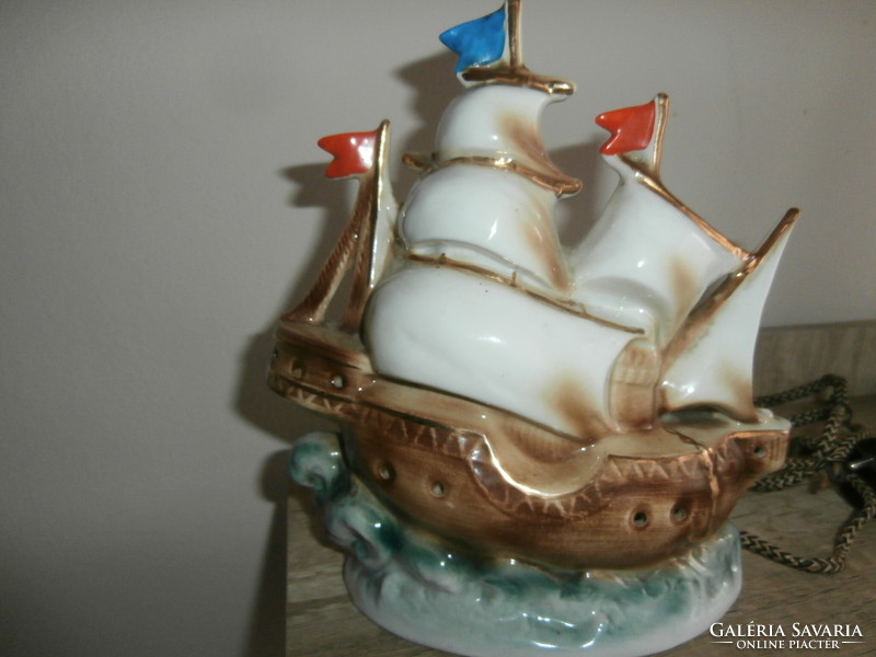 Porcelán hajó- hangulat lámpa