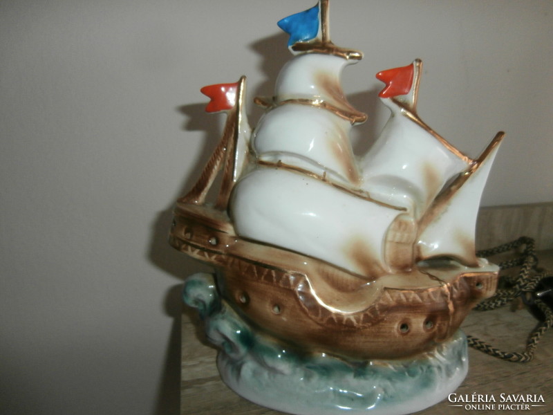 Porcelain boat mood lamp