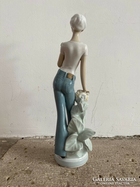 Royal dux porcelain retro female figure