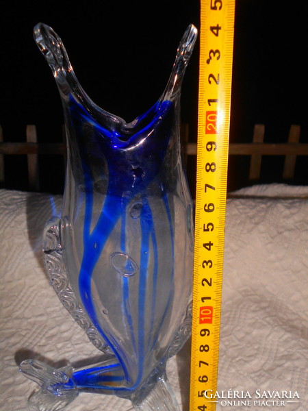 Kézműves  hal forma-- üveg váza-kétszínű üvegből