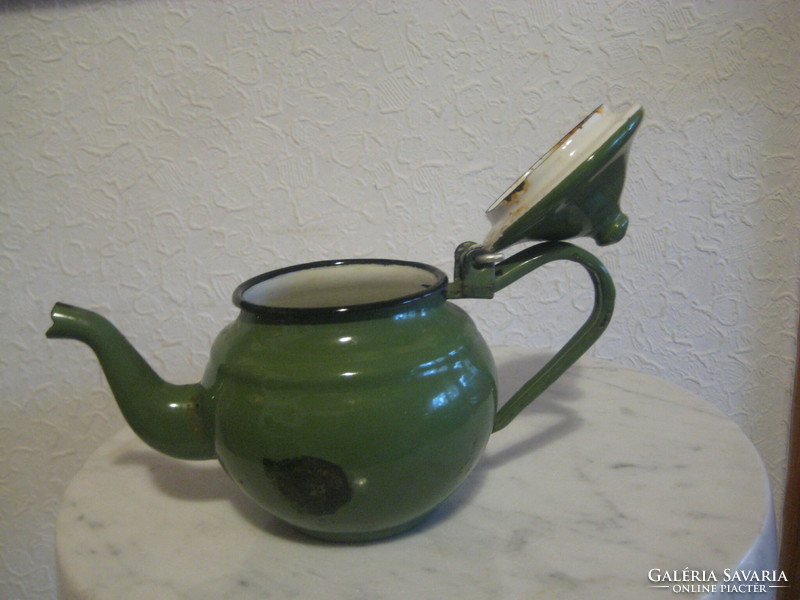 Tea pot, enameled from the 60s, 0.3 l green