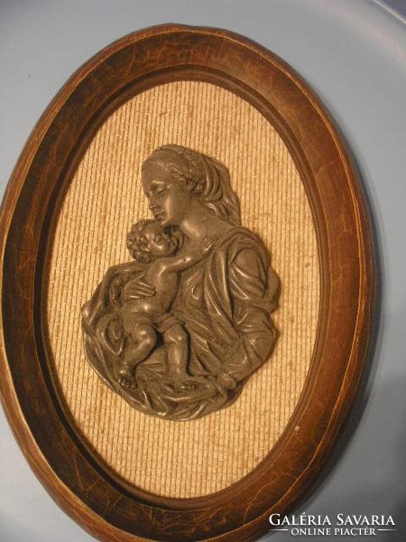 N7 Madonna Bieder faragott keret anya gyermekével fémből 36 x 24.5cm  ritkaság