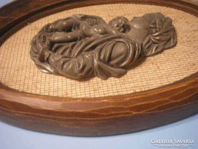 N7 Madonna Bieder Carved Frame Mother with Baby Metal 36 x 24.5Cm Rarity