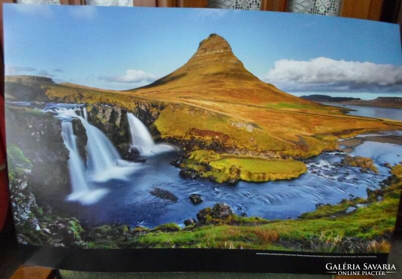 Poszter 5.: Kirkjufoss vízesés és Kirkjufell hegy, Izland (fotó)