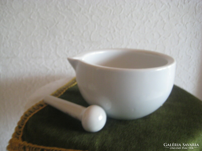 Drasche, apothecary pot with a break, 13.5 cm