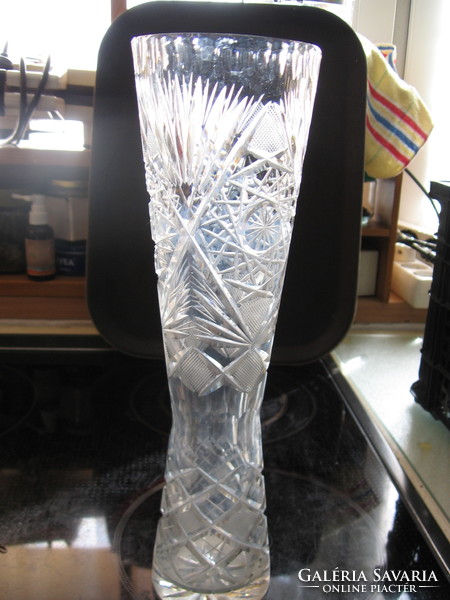 Antik karcsú kézi csiszolt kristály váza
