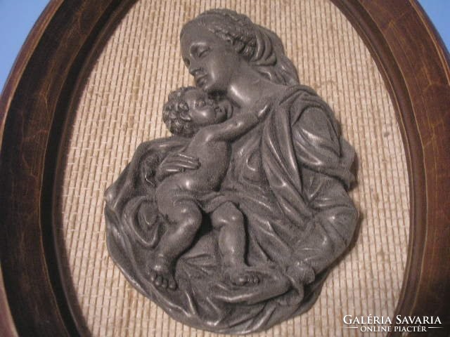 N7 Madonna Bieder Carved Frame Mother with Baby Metal 36 x 24.5Cm Rarity