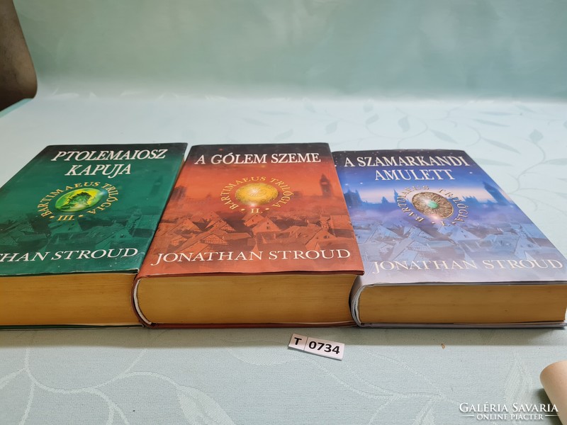 T0734 johnatan stround books 3 pcs